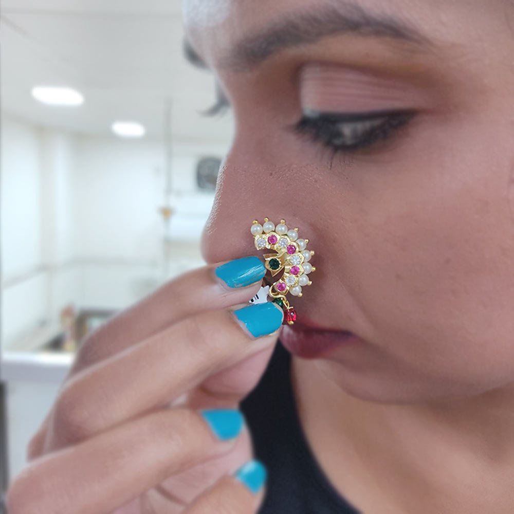 Amazon.com: radhna Maharashtrian Traditional Pearl Temple Jewellery marathi  Banu Nathiya Nose pin Nath Nose Ring for Wedding Women Girls design Combo  Gold Press pin Non pierced (5 pcs) -NATH COMBO-144 : Clothing,